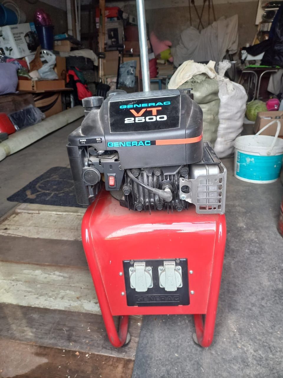 Бензиновый генератор Generac VT2500