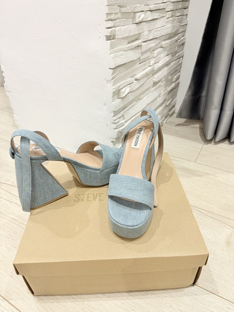 Дънкови сандали на ток Steve Madden