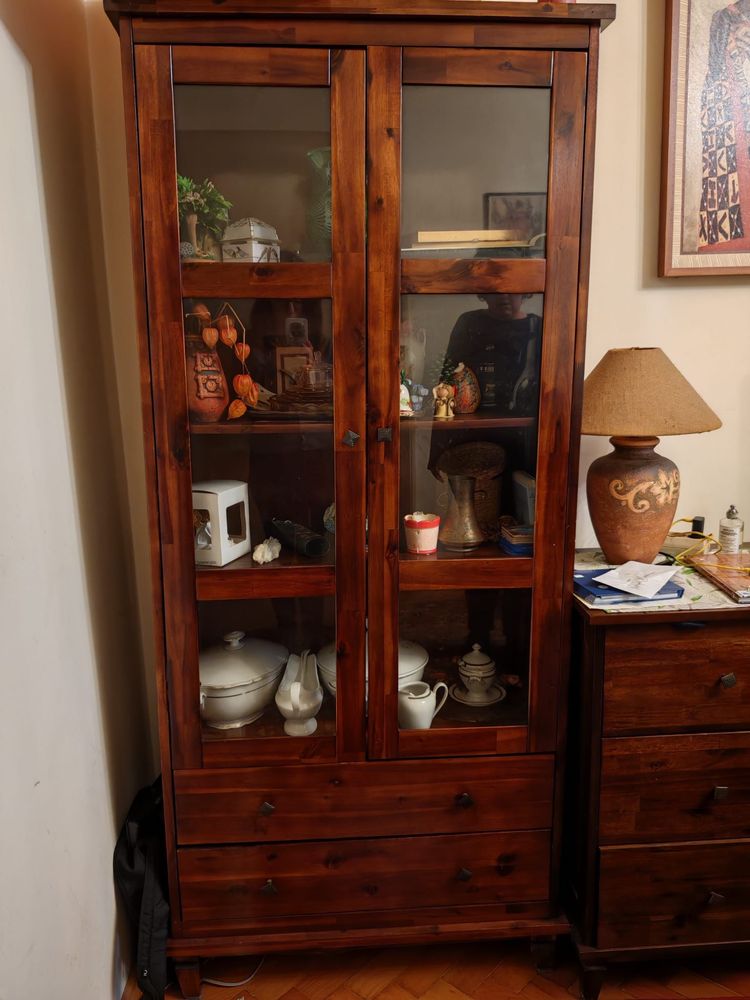 Mobilier lemn masiv salcam