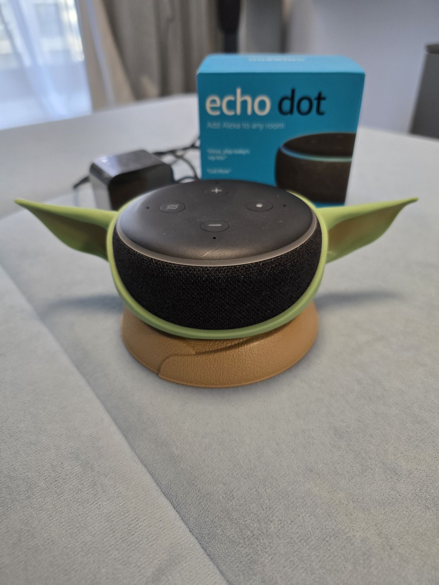 Vând Echo Dot 3rd generation + Carcasă Yoda