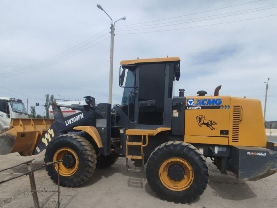 Погрузчик XCMG LW300FN 1.8m3 Рычаг
