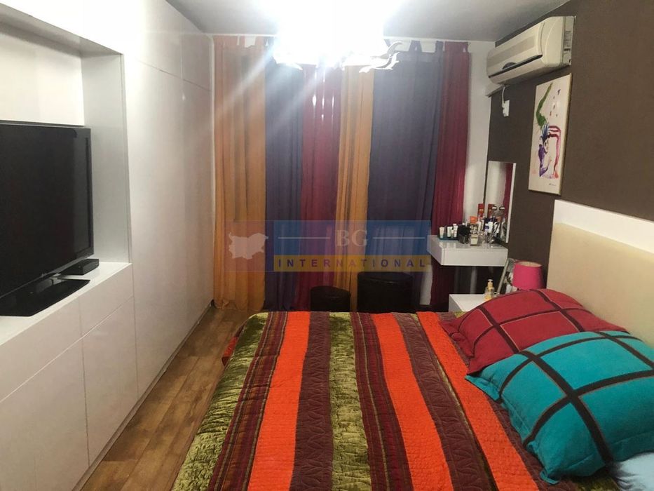 Продава се Тристаен апартамент в Бургас, Възраждане - 90 кв.м за 2222 €/кв.м - Снимка #9