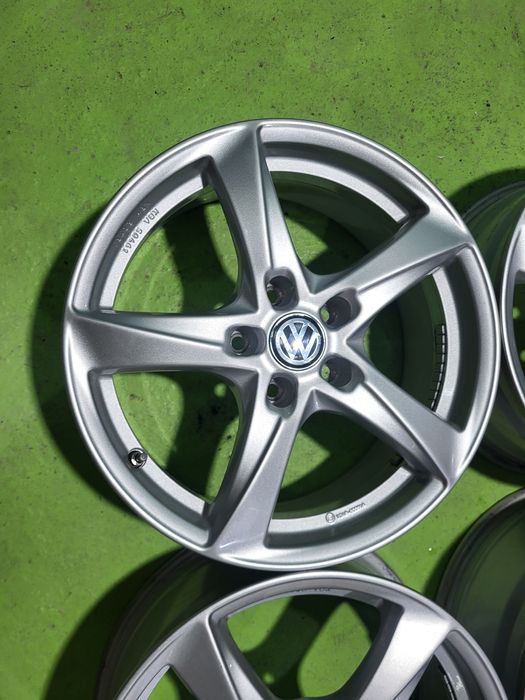17 5x112 Vw Passat Touran Caddy Golf Skoda Audi