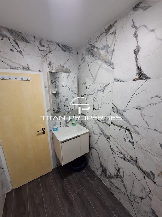 Многостаен апартамент под наем в Център