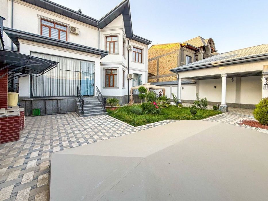 Циолковский дом 4.1 сотки 6 комнат бассейн