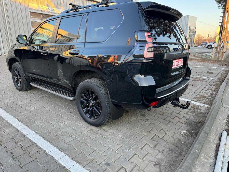 Toyota Landcruiser 150 - 7 locuri -luxury  black matt edition - full