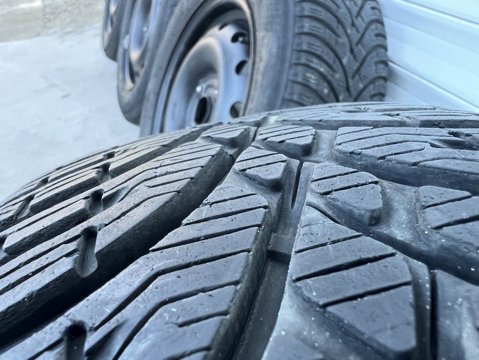 Зимни гуми с джанти 195/65/15 4х114.3