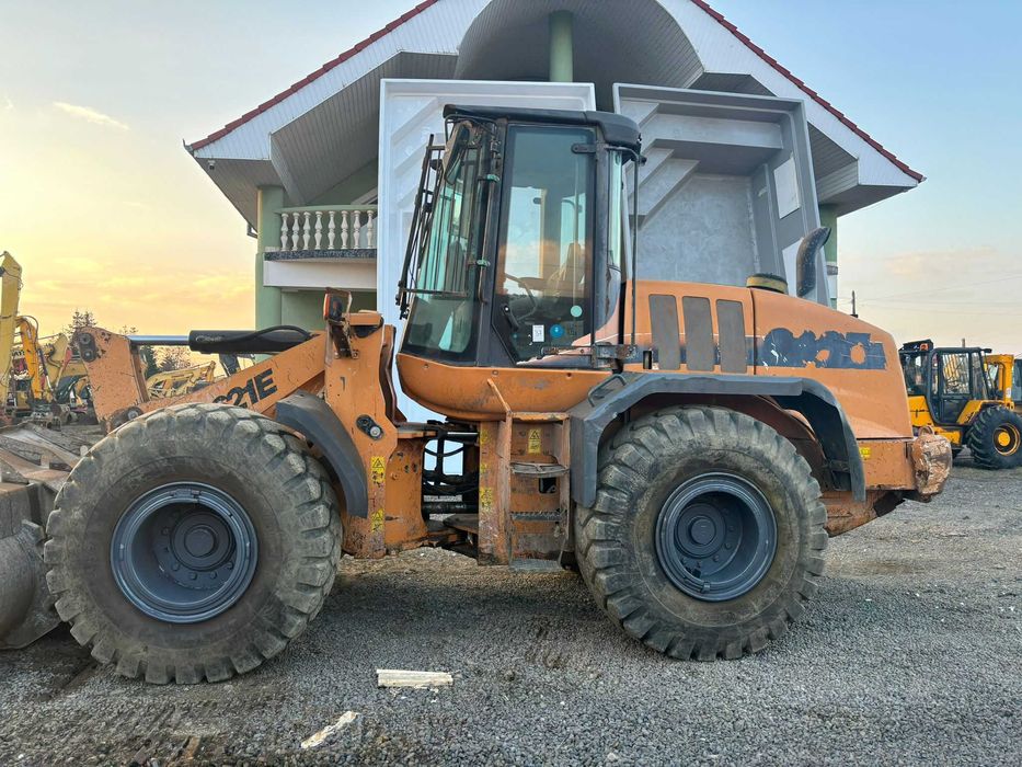 Incarcator frontal vola Case 621E  , 13 tone, 2011