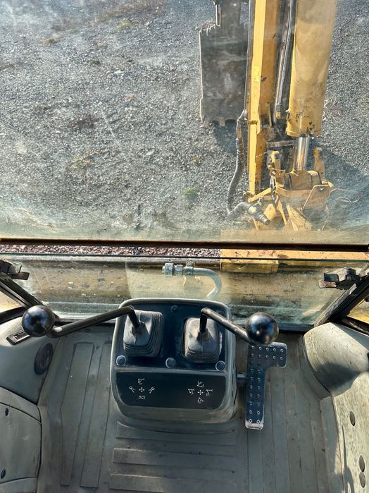 Buldoexcavator Cat 428D / An 2005 / 2 cupe