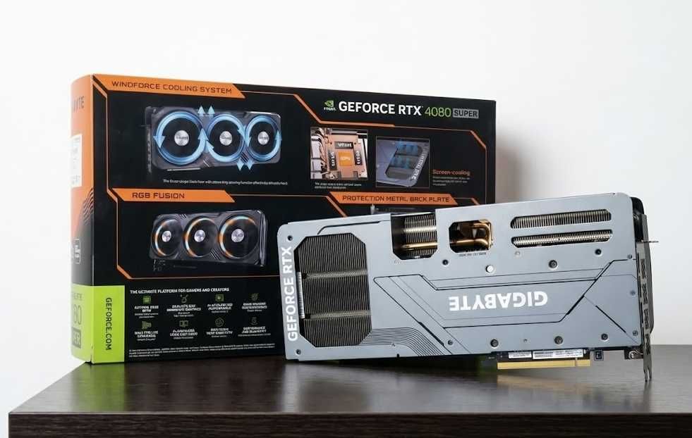 GIGABYTE GeForce RTX 4080 SUPER Impecabila, garantie eMAG Dec 2027