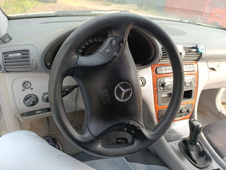 Vând Mercedes Benz