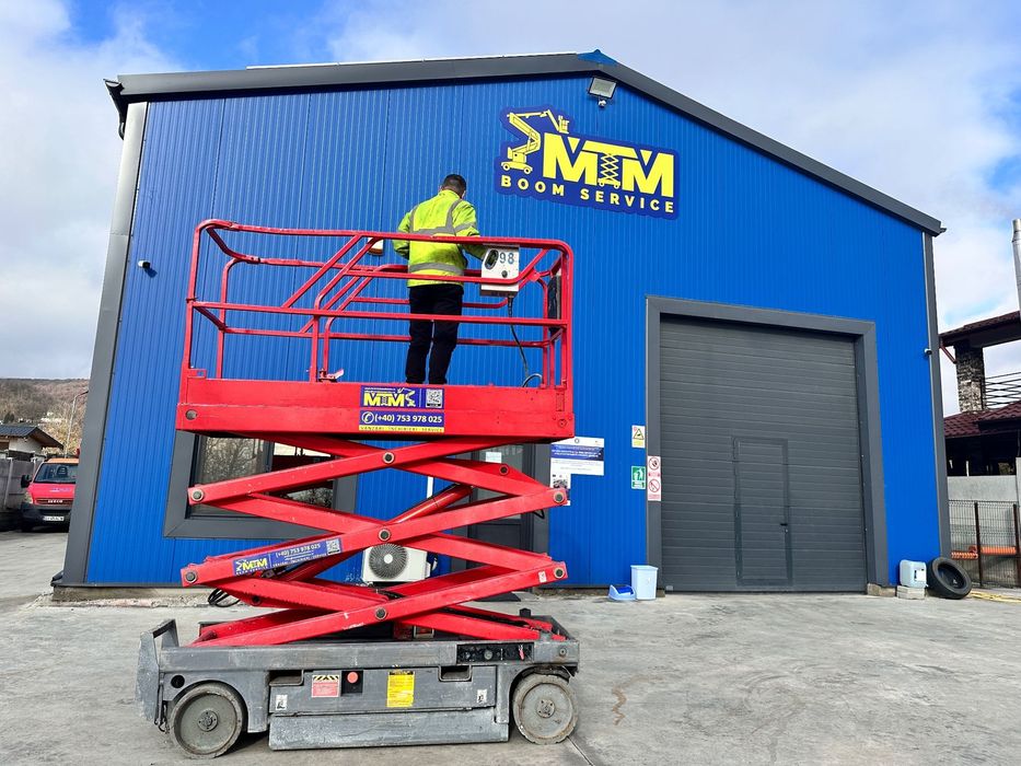 Haulotte Compact 8, din 2013 -5900 euro 8 metri  electrica vanzare inchiriere Valcea Bucuresti Craiova Pitesti Tg Jiu, Sibiu