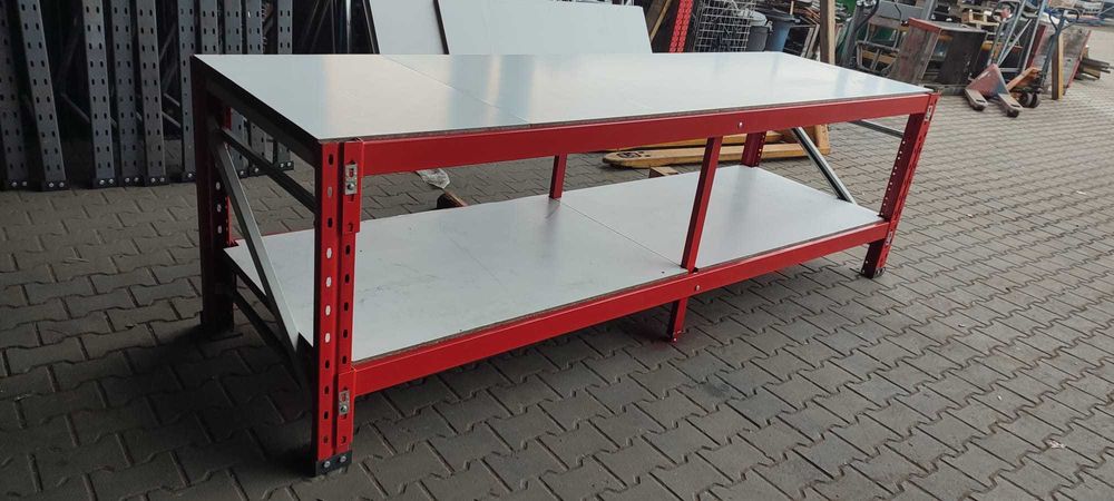 Banc de lucru, masa de lucru la comanda