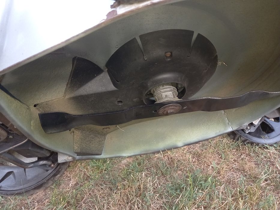 Masina tuns iarba motor honda