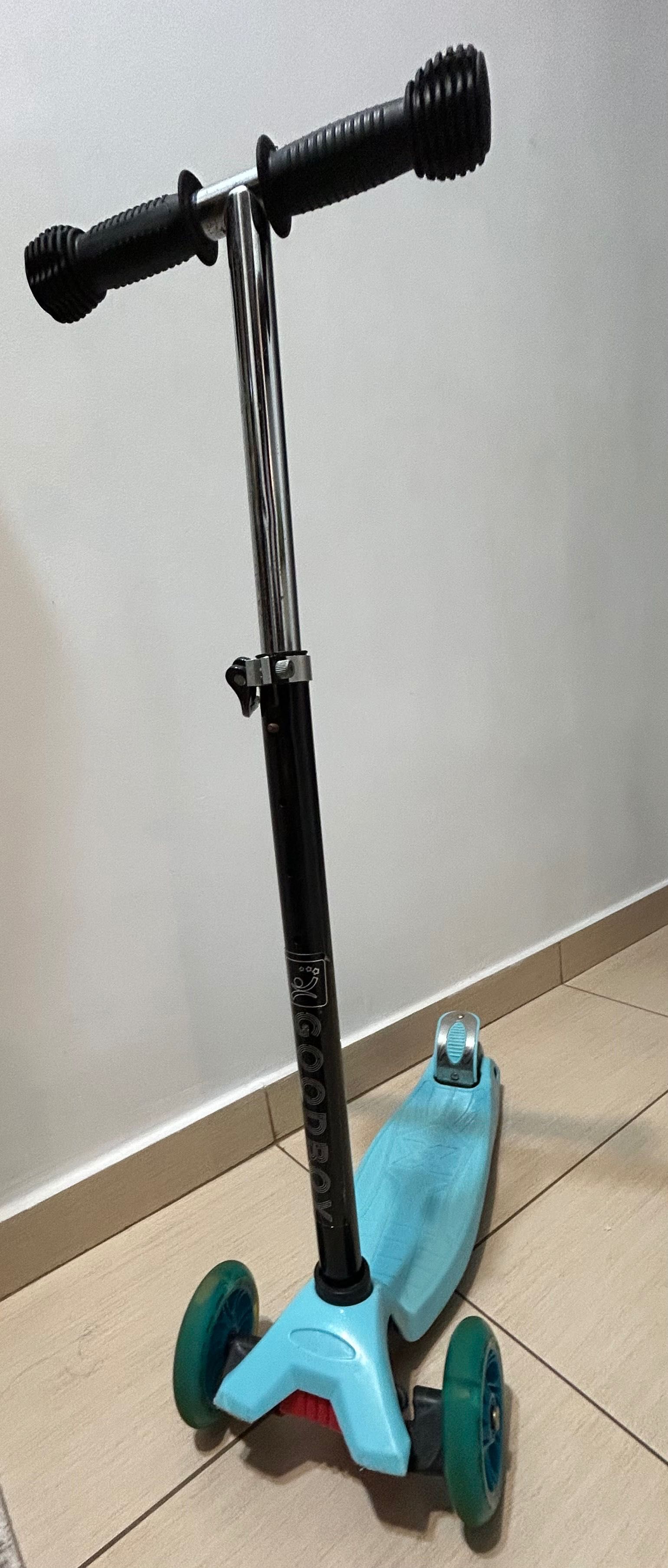 Trotineta copii 4-7 ani