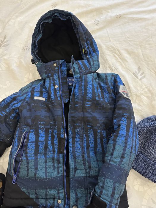 Комбинезон зимний на мальчика 6-7 лет