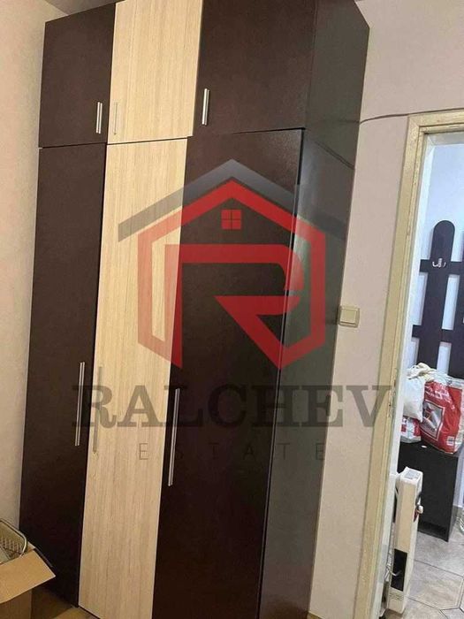 Тристаен апартамент под наем / Колхозен пазар