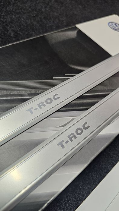 Ornamente prag aluminiu Volkswagen T-Roc 2017-> noi originale 

Cod