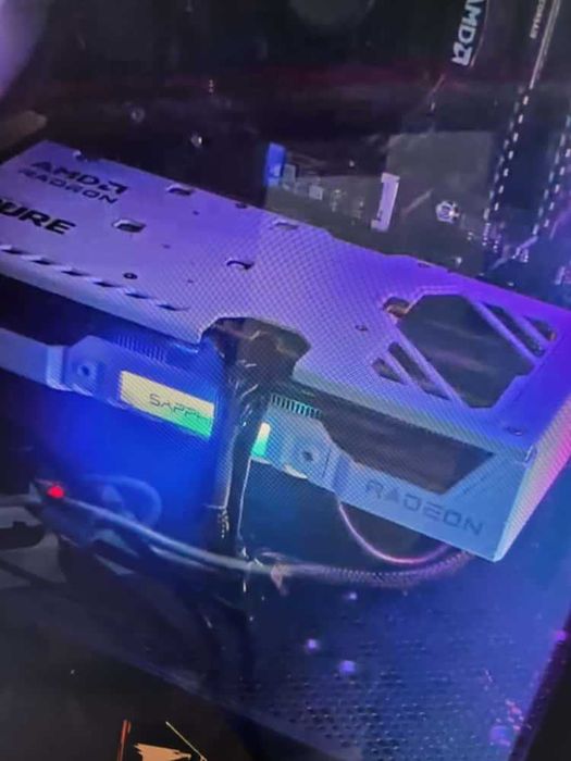 Placa video AMD Radeon RX 9060 XT 16GB - Noua