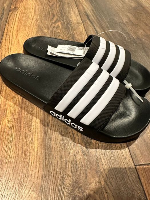 Slapi Adidas Noi