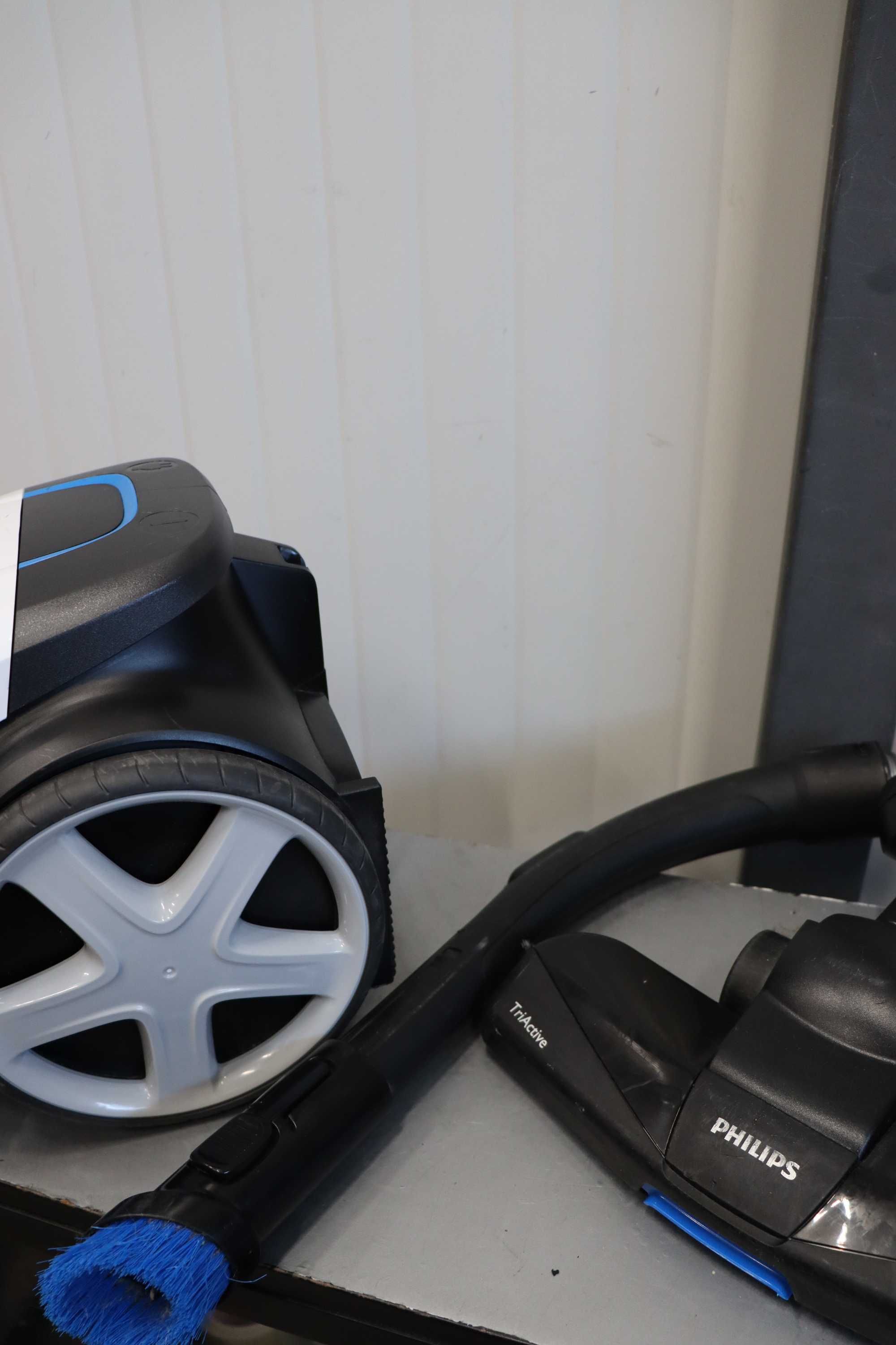 Прахосмукачка без торба Philips PowerPro Compact, 900W, (FC9332/09)