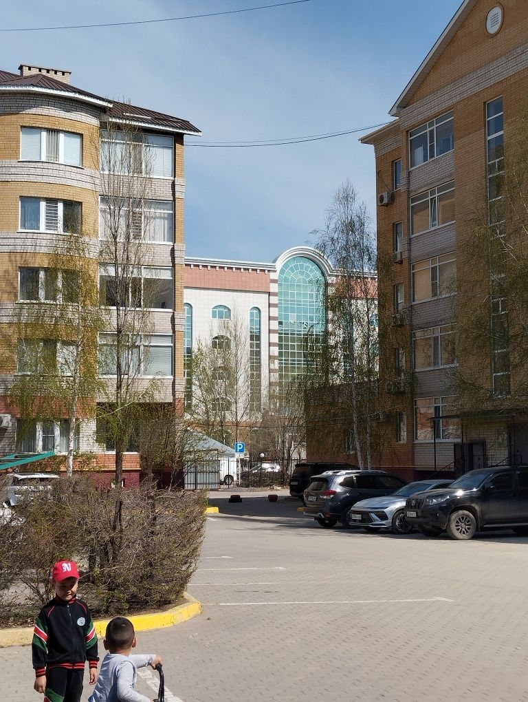 Продается 4-х комнатная Квартира в Центре