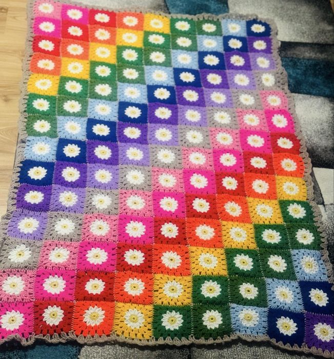 Cuvertura fantezie realizată manual