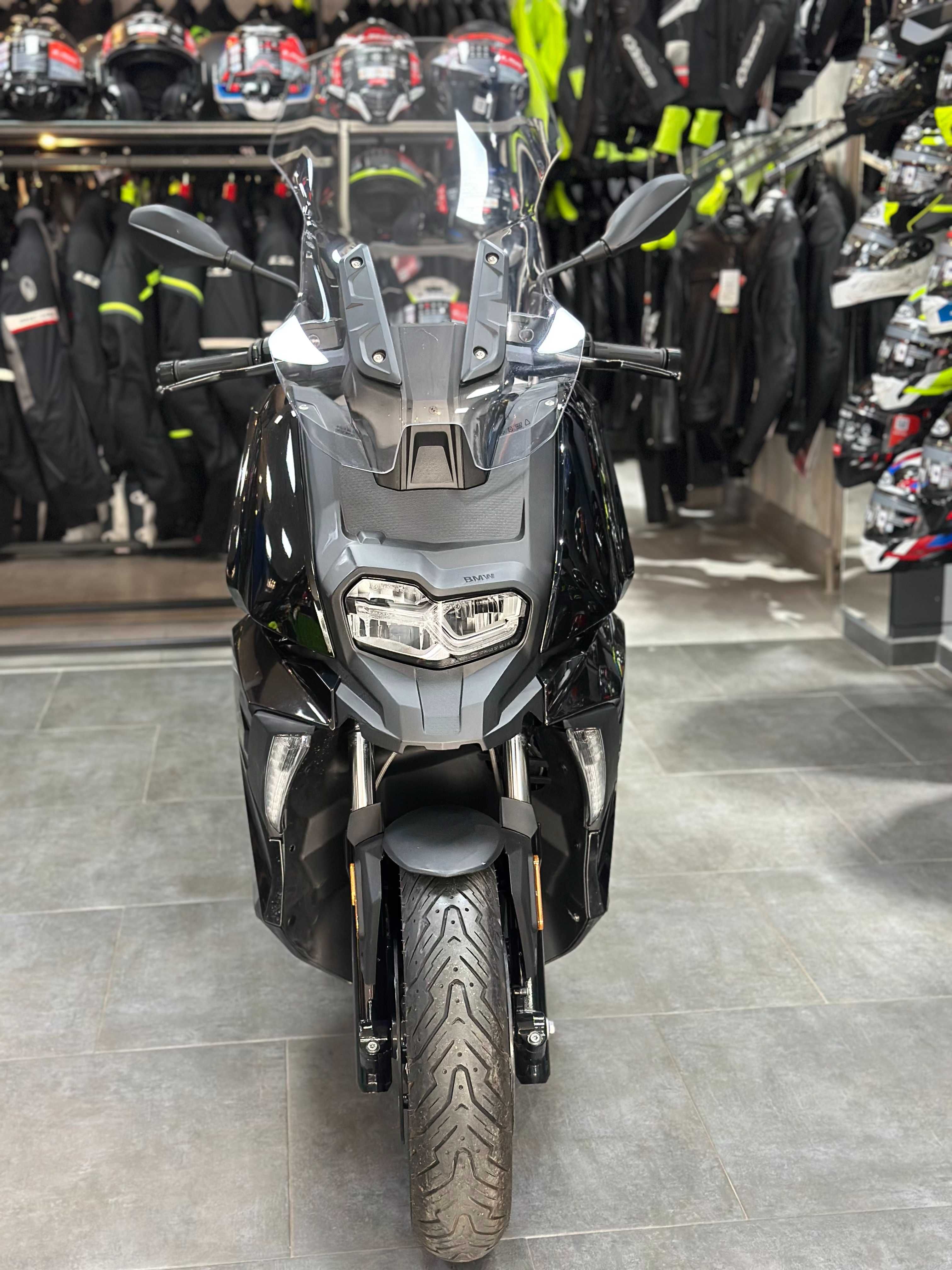 Мотоциклет BMW C400X