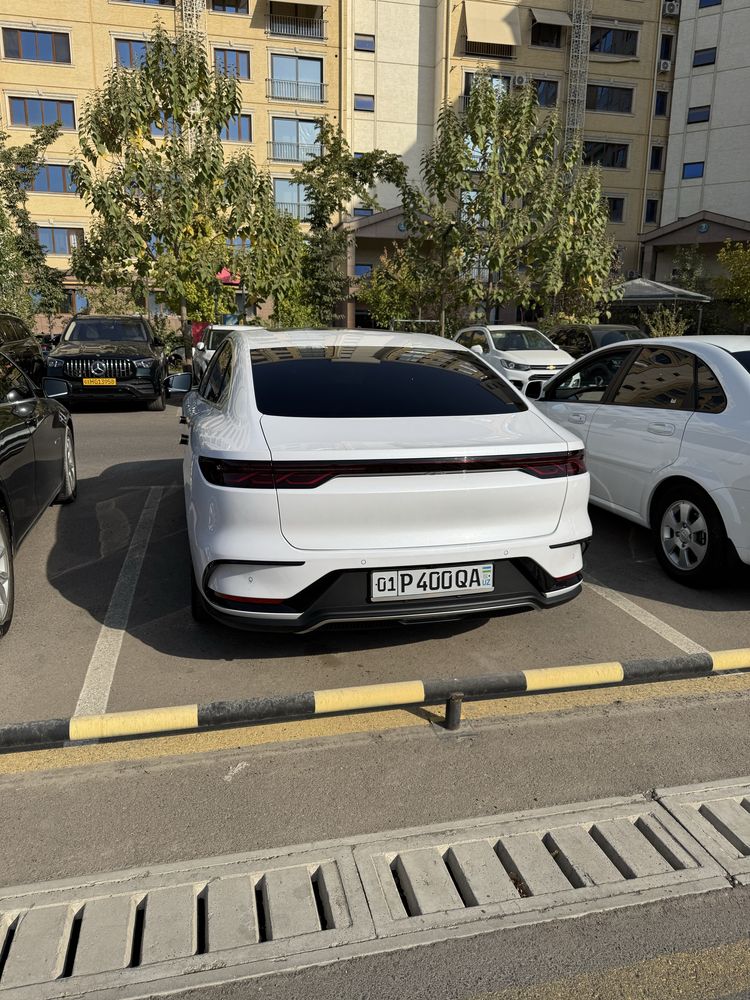 BYD HAN ev 610 flagship