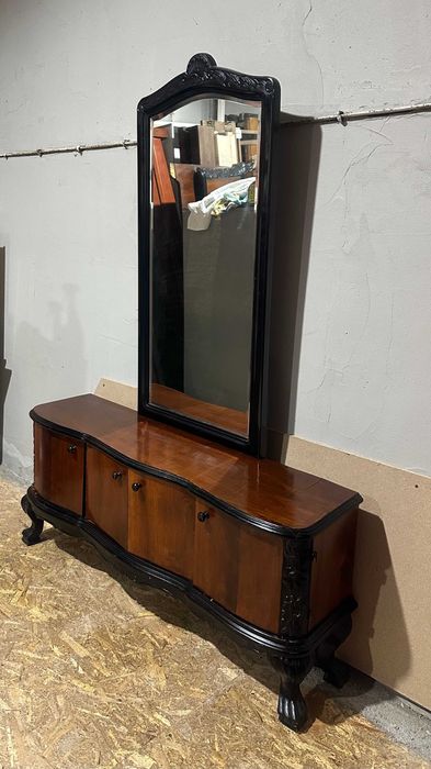 Toaleta Vintage cu oglinda Stil Florentin; Comoda cu ornamente