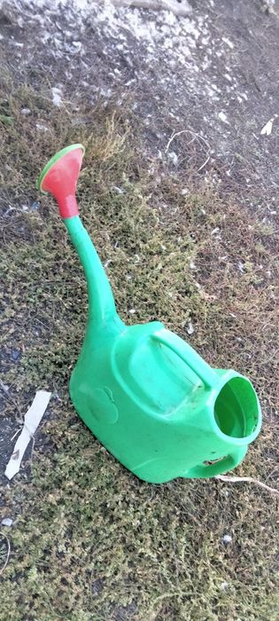 Срочно продам три лейки