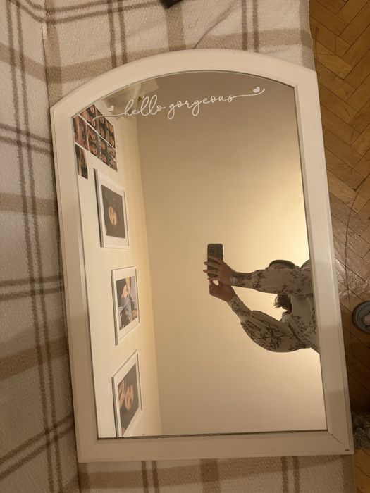 Oglindă 60/90 cm; mesajul se poate dezlipi