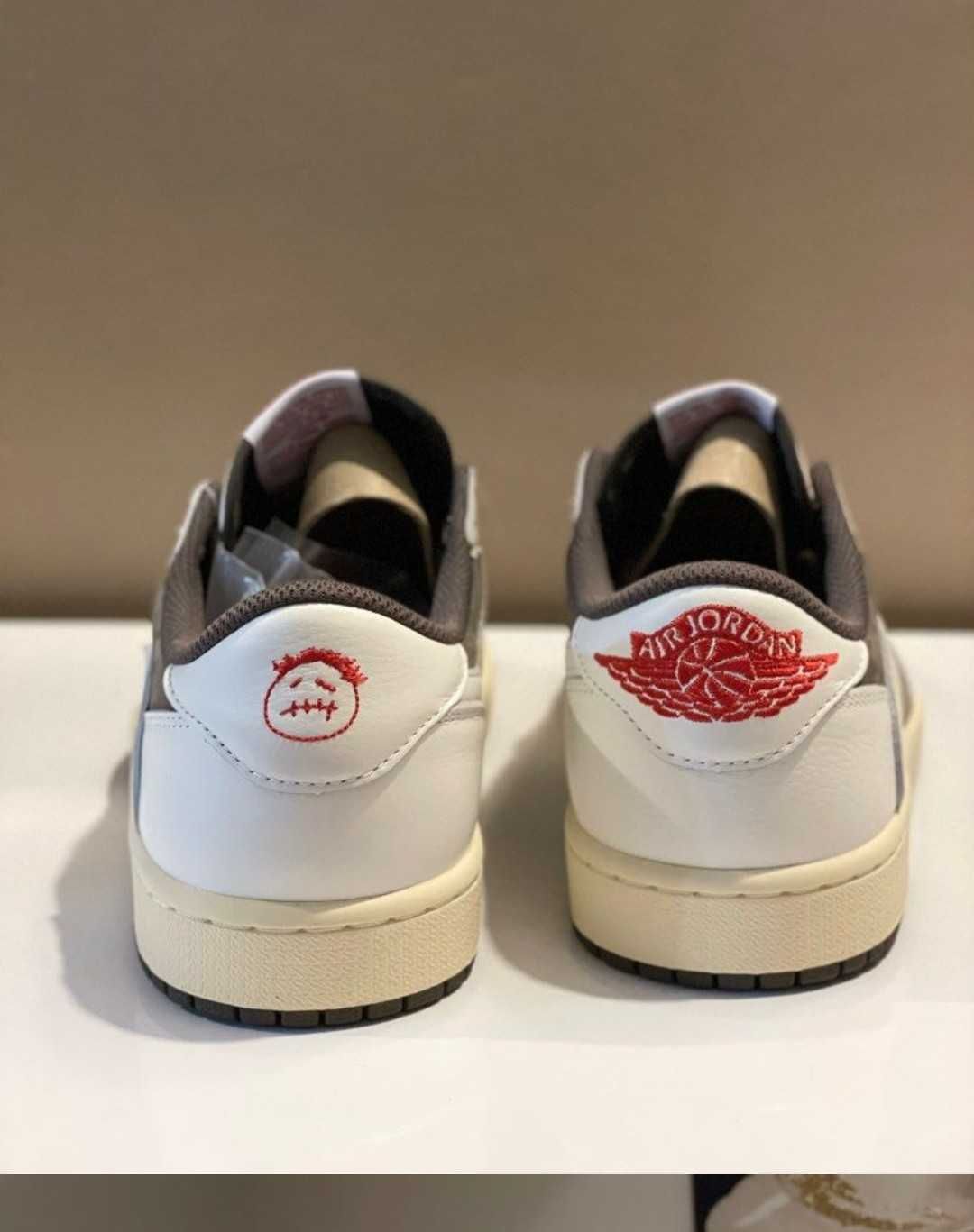 Air Jordan 1 Low x Travis Scott Reverse Mocha