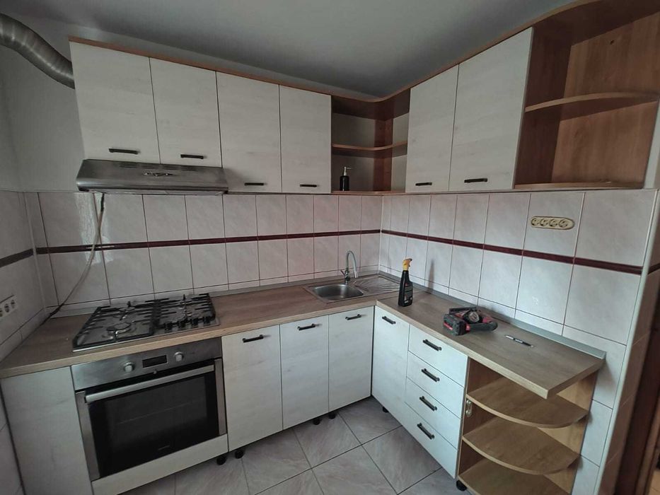 Ofer spre inchiriere/vanzare apartament in cart. Obcini