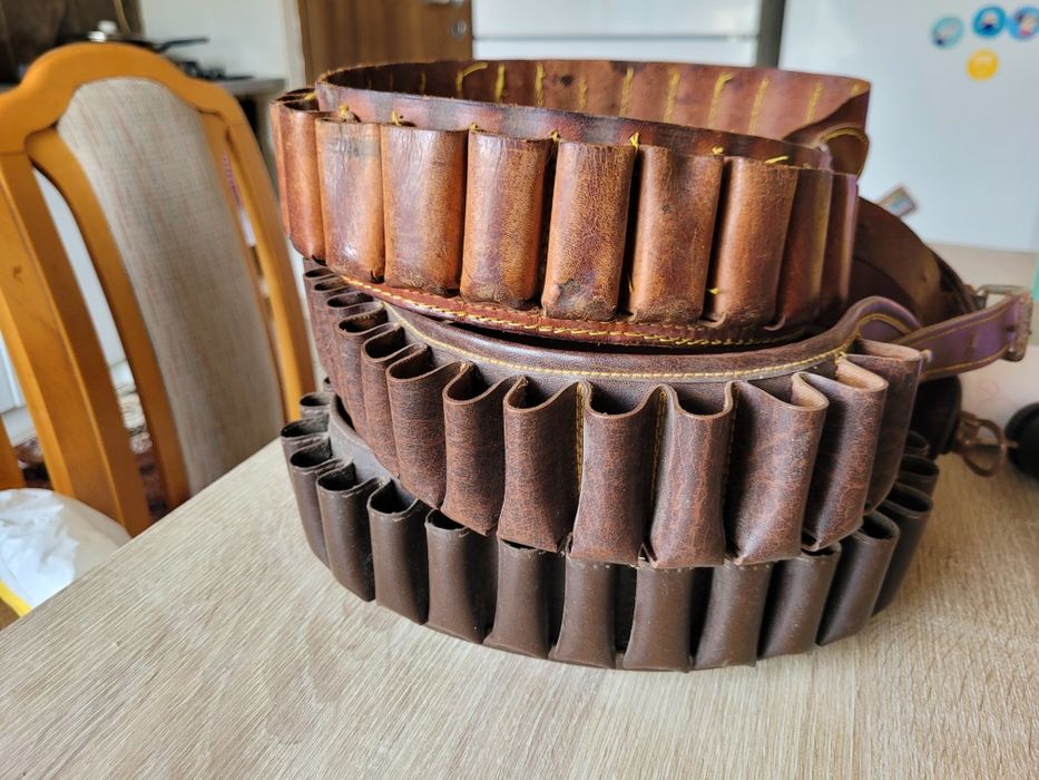 De vânzare cartusiere.