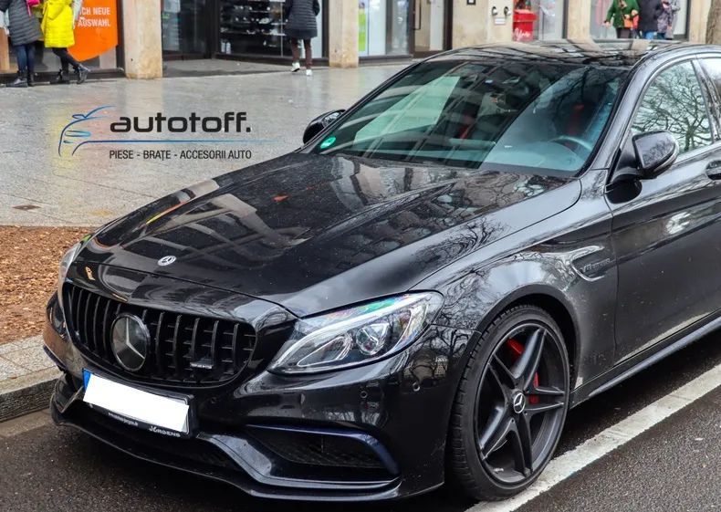 Bara fata cu Grila Centrala si Difuzor bara spate Mercedes C-Class W205 S205 (14-18) C63 Design