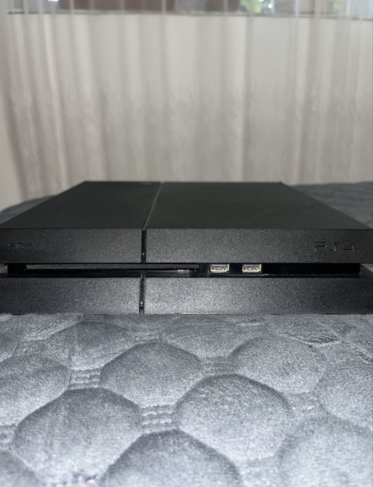 Play Station4 Slim
