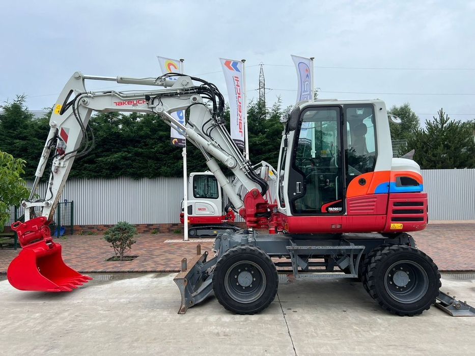 Takeuchi TB 295w