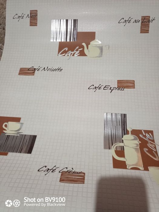 Vând tapet vinil la rola modele noi