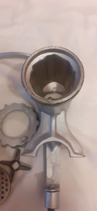 Mașină de tocat Nr 8