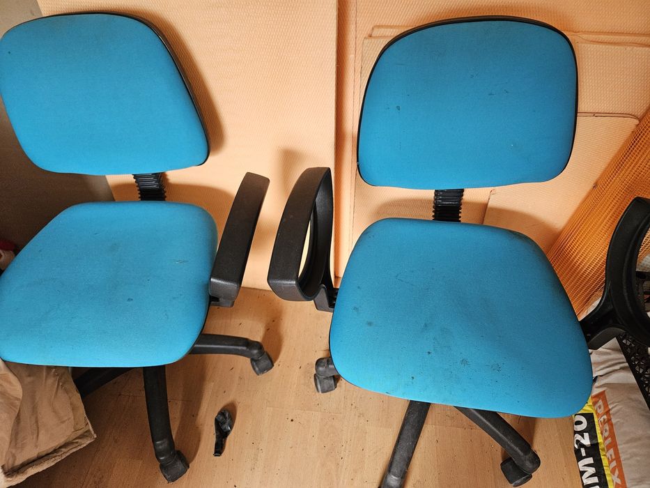 Două scaune de Birou pentru copii