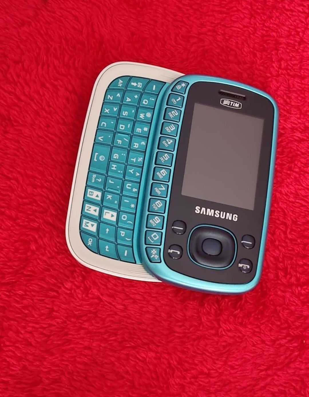 Telefon Samsung cu tastatura laterala GT-B3310