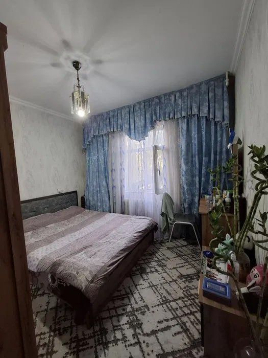 Продаю 2-х комнатную квартиру на Сергели 8