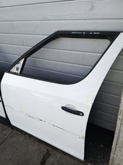 Usa portiera stanga fata skoda roomster 5j cu defecte