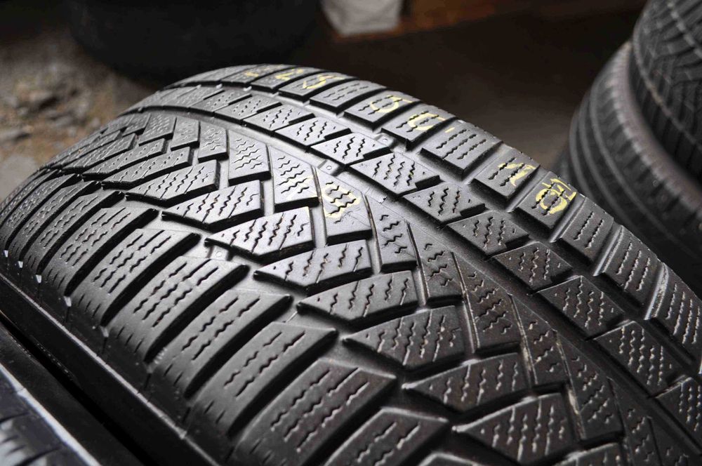 SET 2 Anvelope Iarna 225/50 R18 CONTINENTAL WinterContact TS850 P 99V