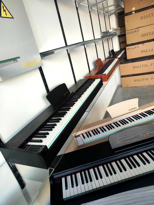 Цифровое пианино piano BLANTH 8888. Pianino