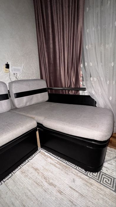 Продаю угловой раскладной диван