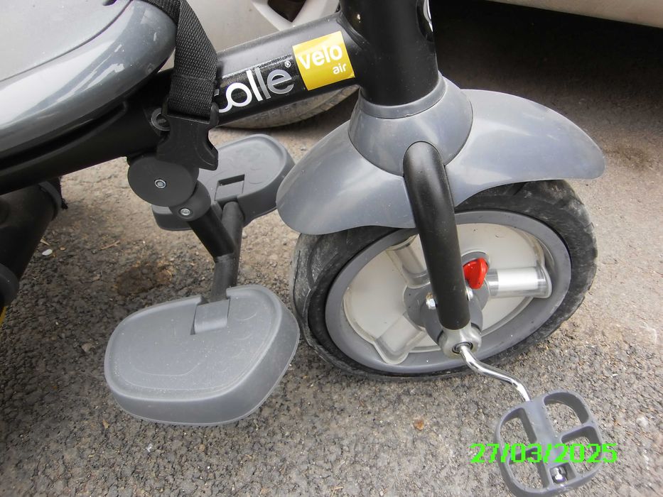 Tricicleta dublul conducere si trotineta