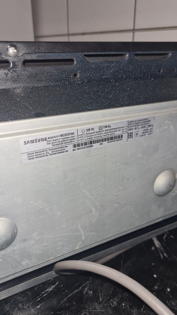 Продам микроволновую печь Samsung  15 тыс тг