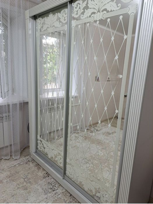 Шкаф купе 2.1×1.6×60. Цена 80 000 тг.